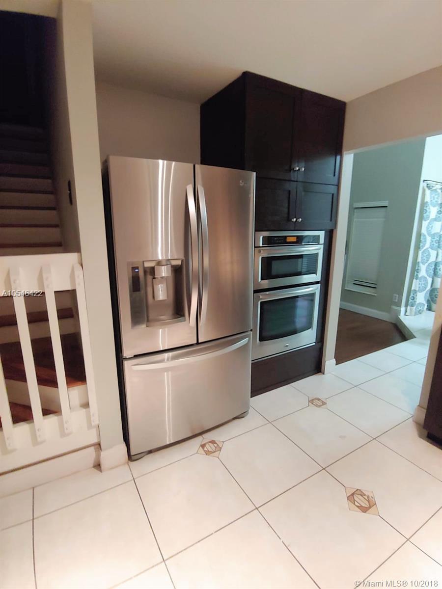 LAKES OF AVALON SEC 2 - Residential