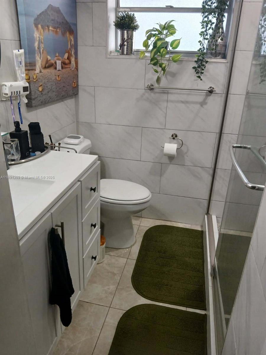 SECOND GULFSTREAM GARDEN - Residential