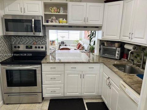 Photo of 329 SE 3rd St #304S, Hallandale Beach, FL 33009 (MLS # A11891309)