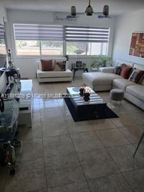 Photo of 329 SE 3rd St #304S, Hallandale Beach, FL 33009 (MLS # A11891309)
