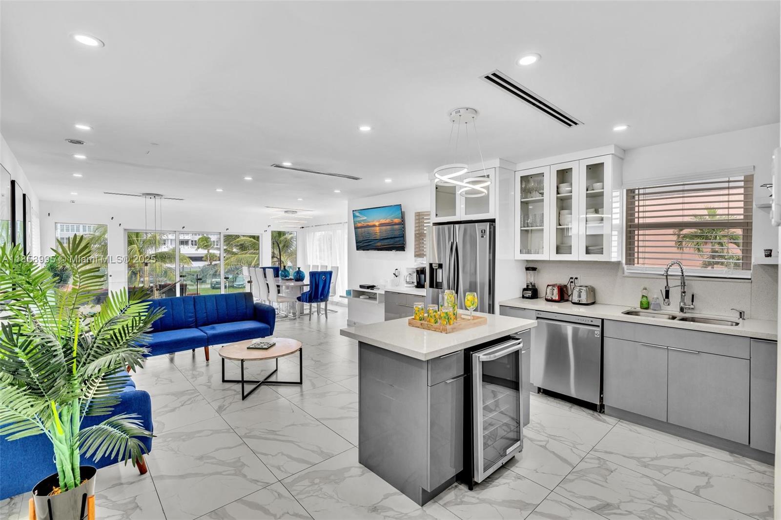 HOLLYWOOD BEACH SECOND AD - Residential