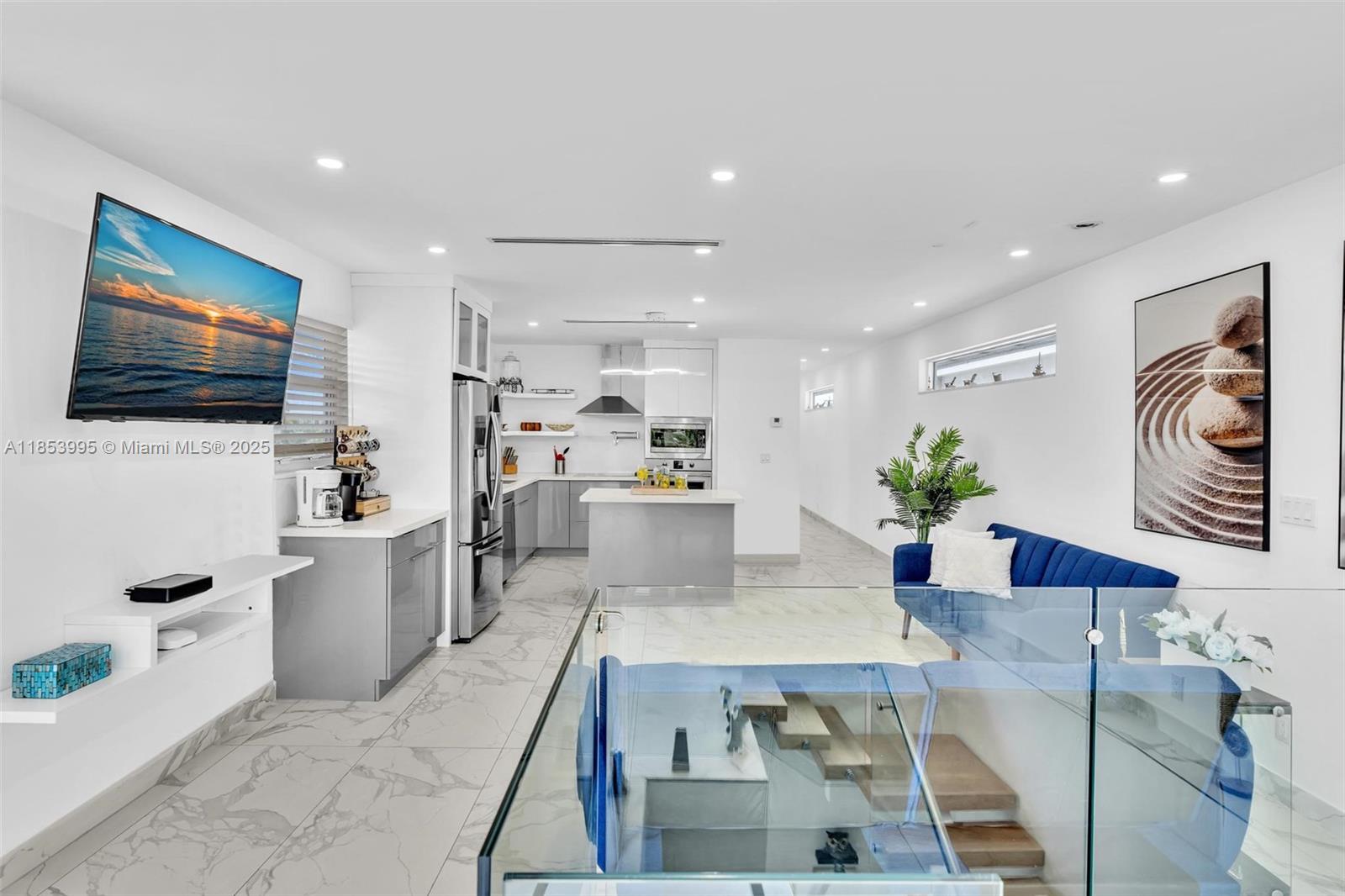 HOLLYWOOD BEACH SECOND AD - Residential