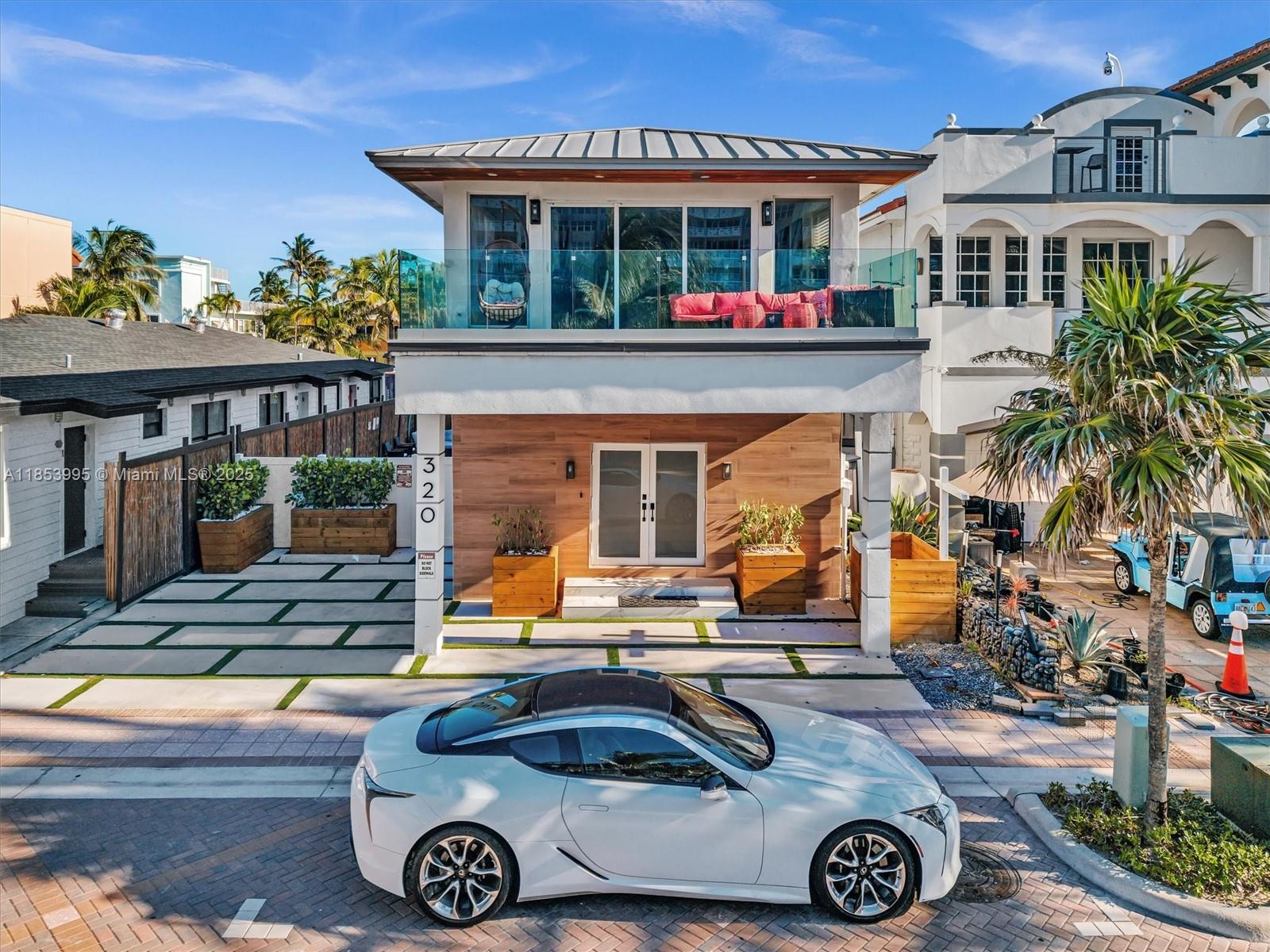 HOLLYWOOD BEACH SECOND AD - Residential