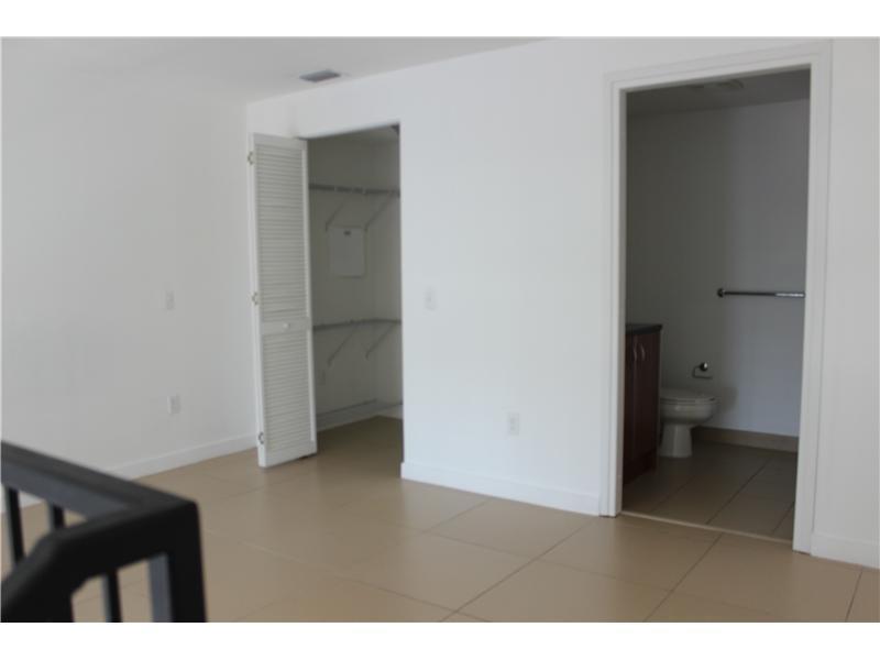 MET 1 CONDO - Residential Lease