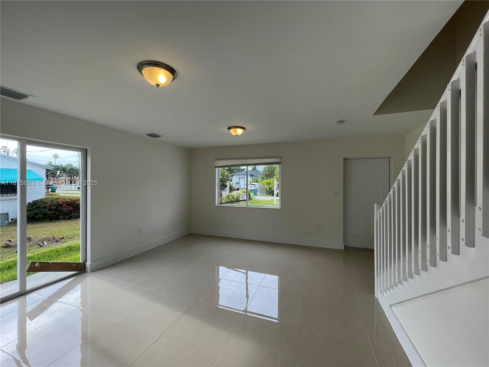 385 NW 82nd Ter 1