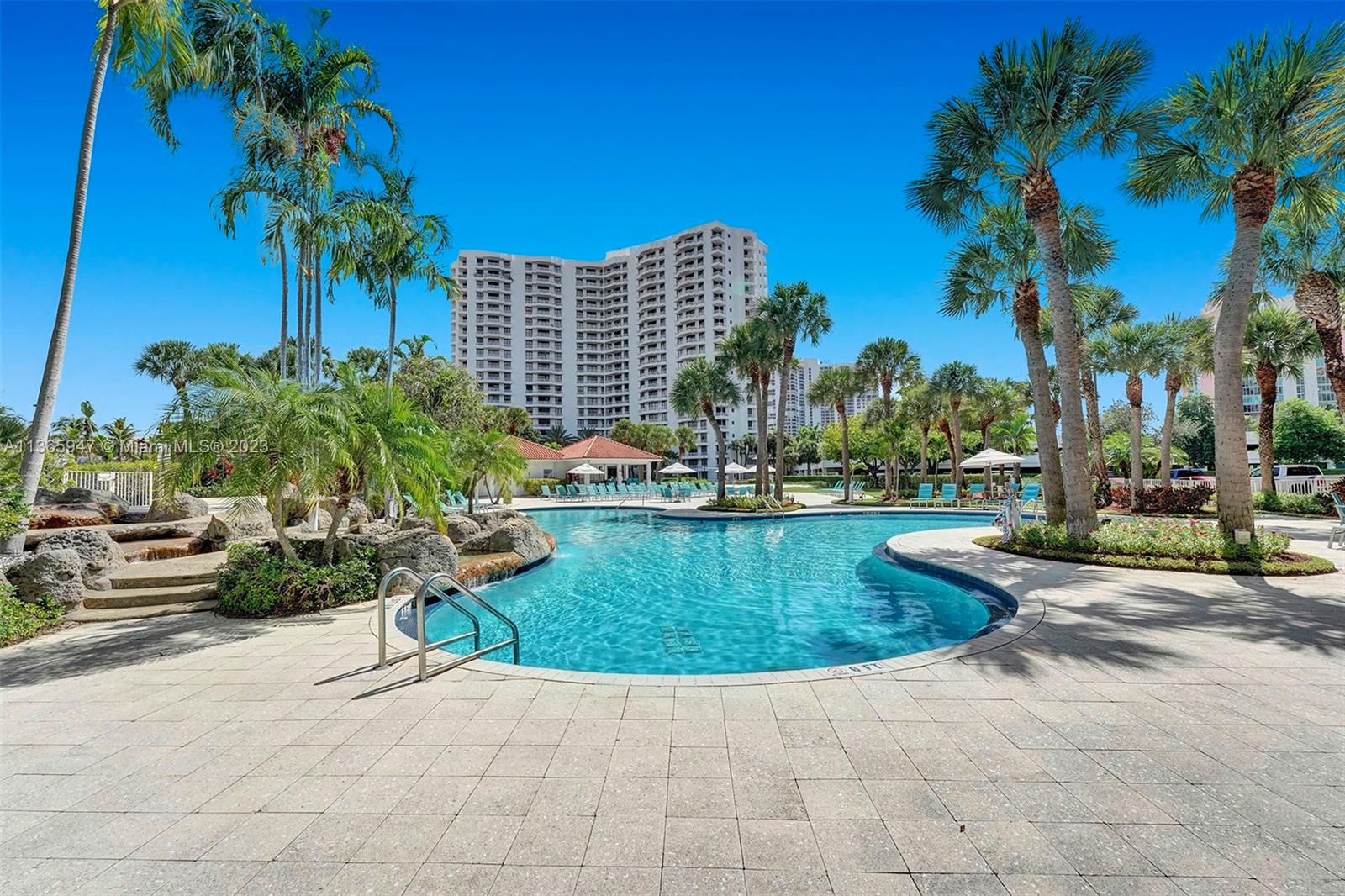 PARC CENTRAL AVENTURA SOU - Residential Lease