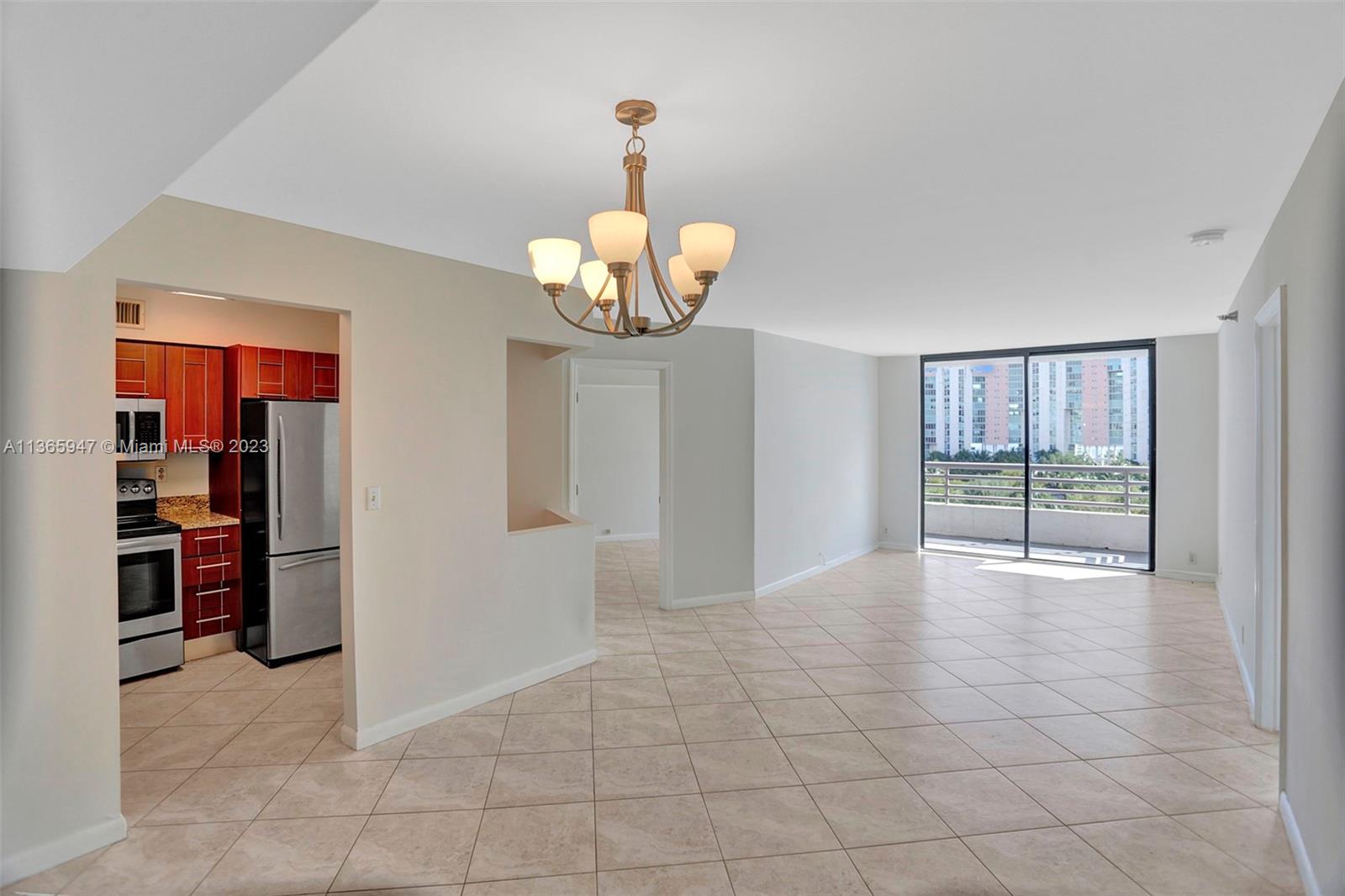 PARC CENTRAL AVENTURA SOU - Residential Lease