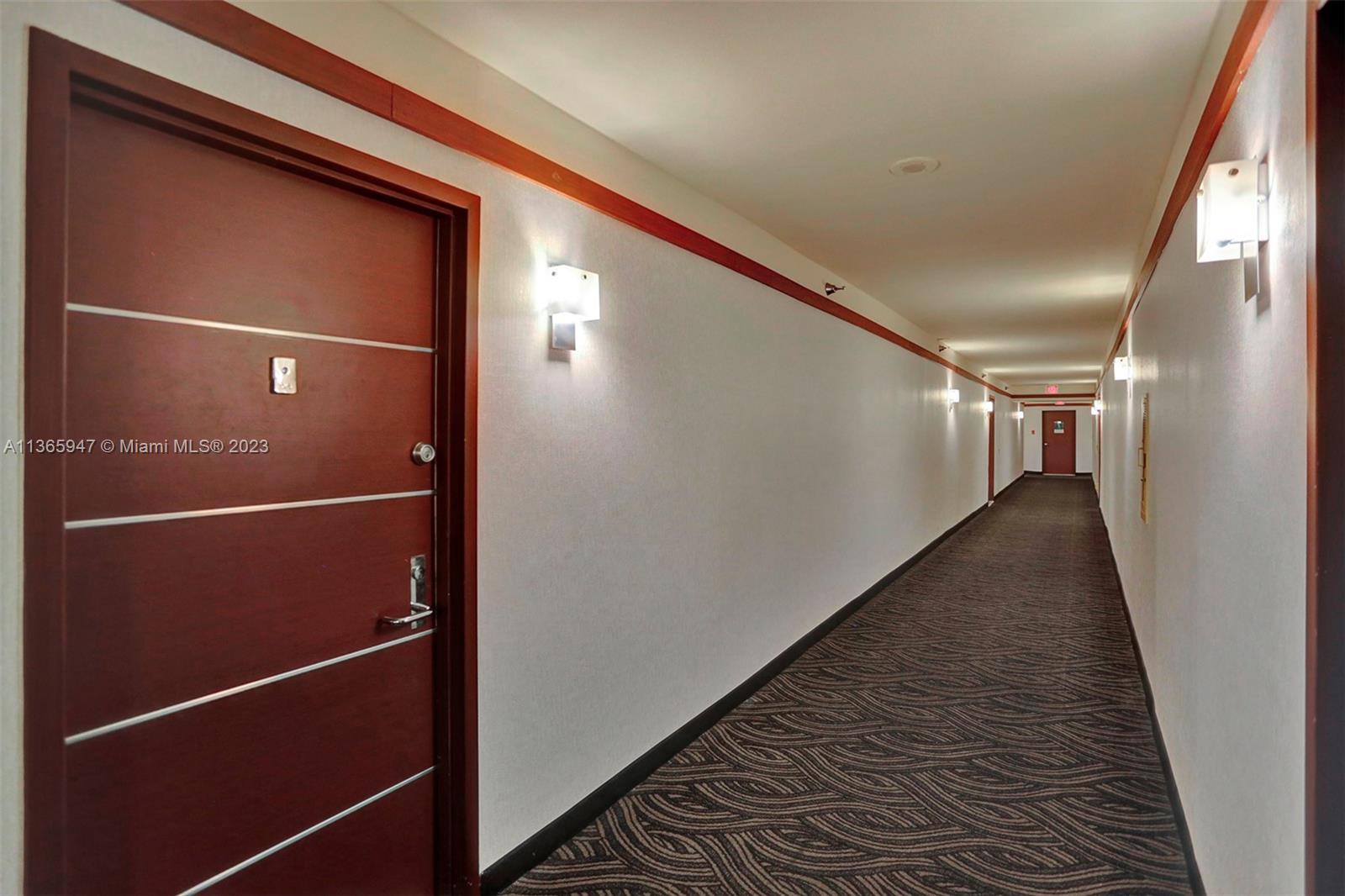 PARC CENTRAL AVENTURA SOU - Residential Lease