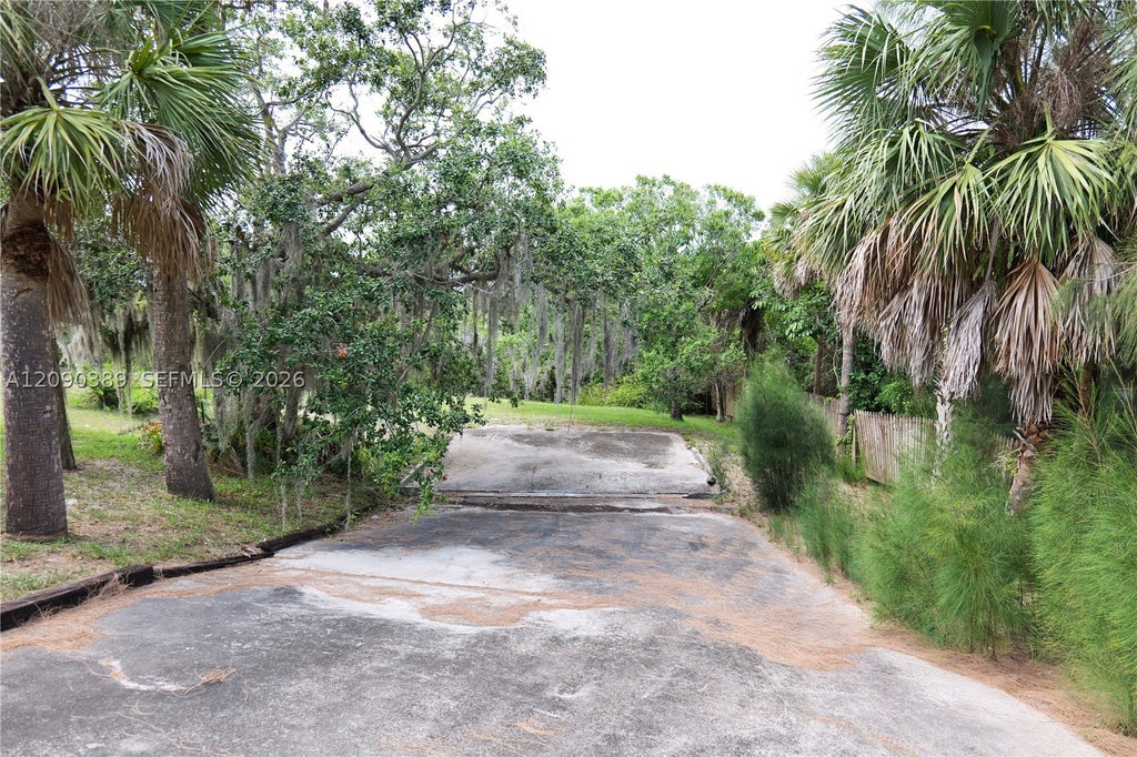 Photo of 9701 SE Water St, Hobe Sound, FL 33455 (MLS # A12090389)
