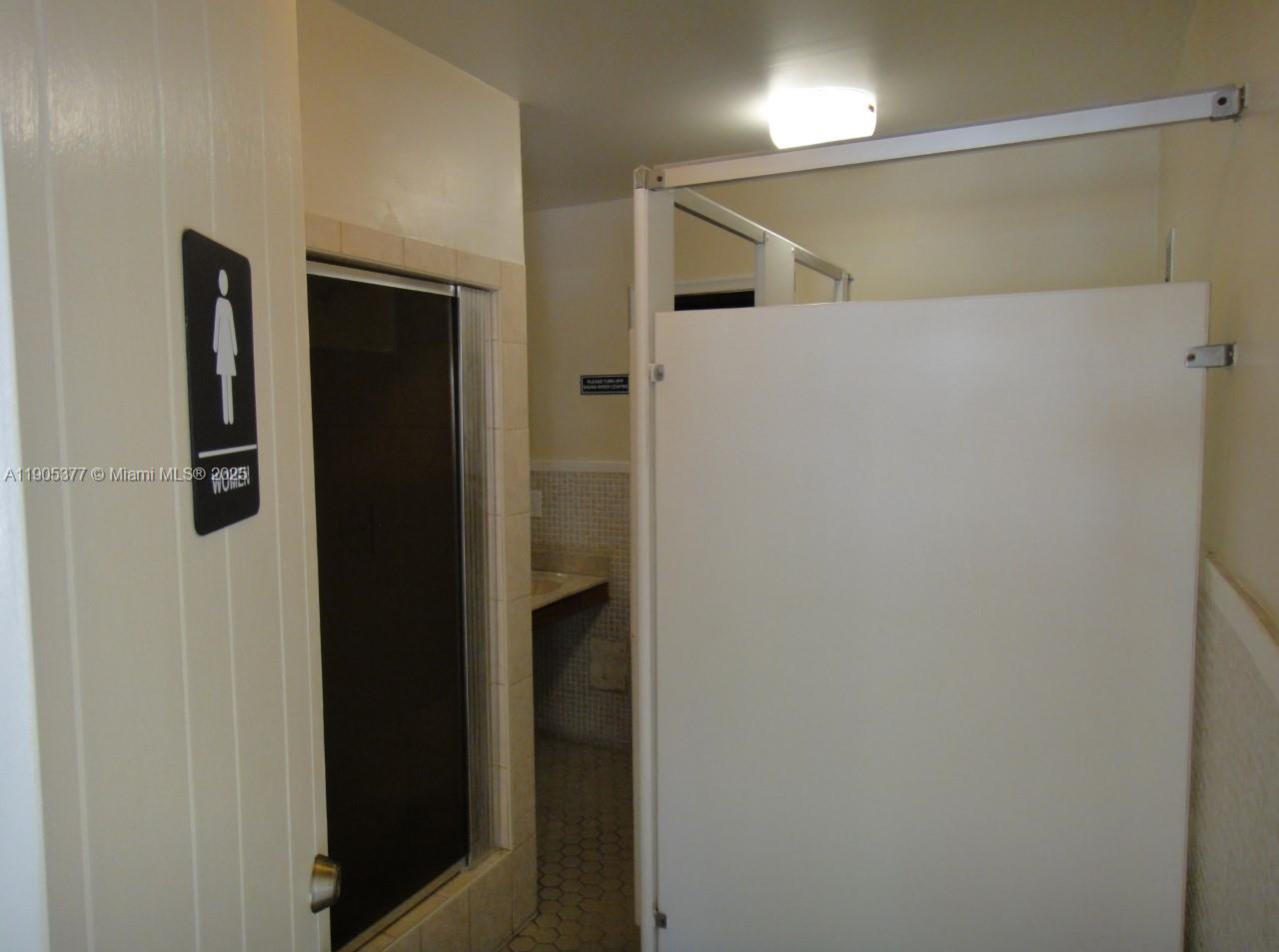 MANOR GROVE VILLAGE ONE I - Residential Lease