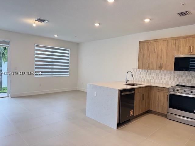 MERRICK SQUARE - Residential Lease