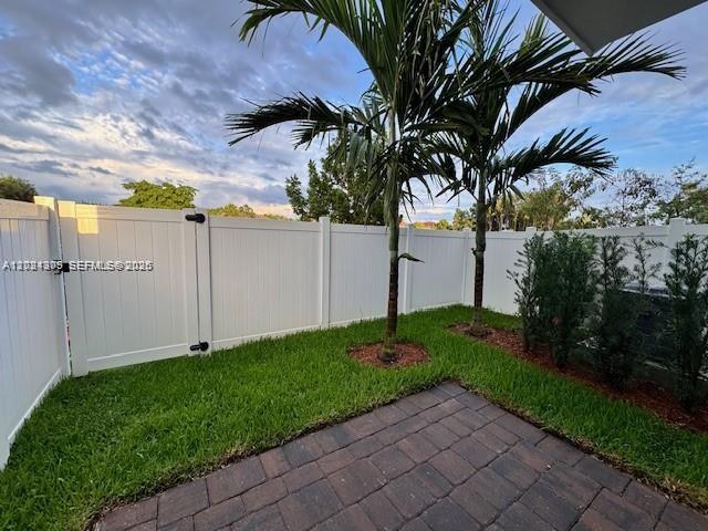 MERRICK SQUARE - Residential Lease