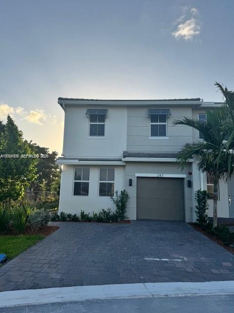 MERRICK SQUARE - Residential Lease