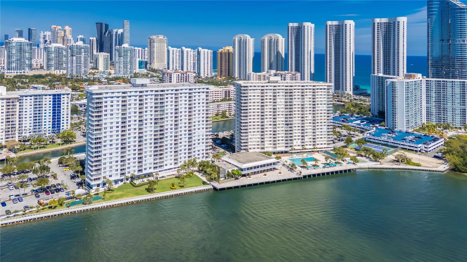500 Bayview Dr 231, Sunny Isles Beach, Miami-Dade County, Florida - 2 Bedrooms  
2 Bathrooms - 