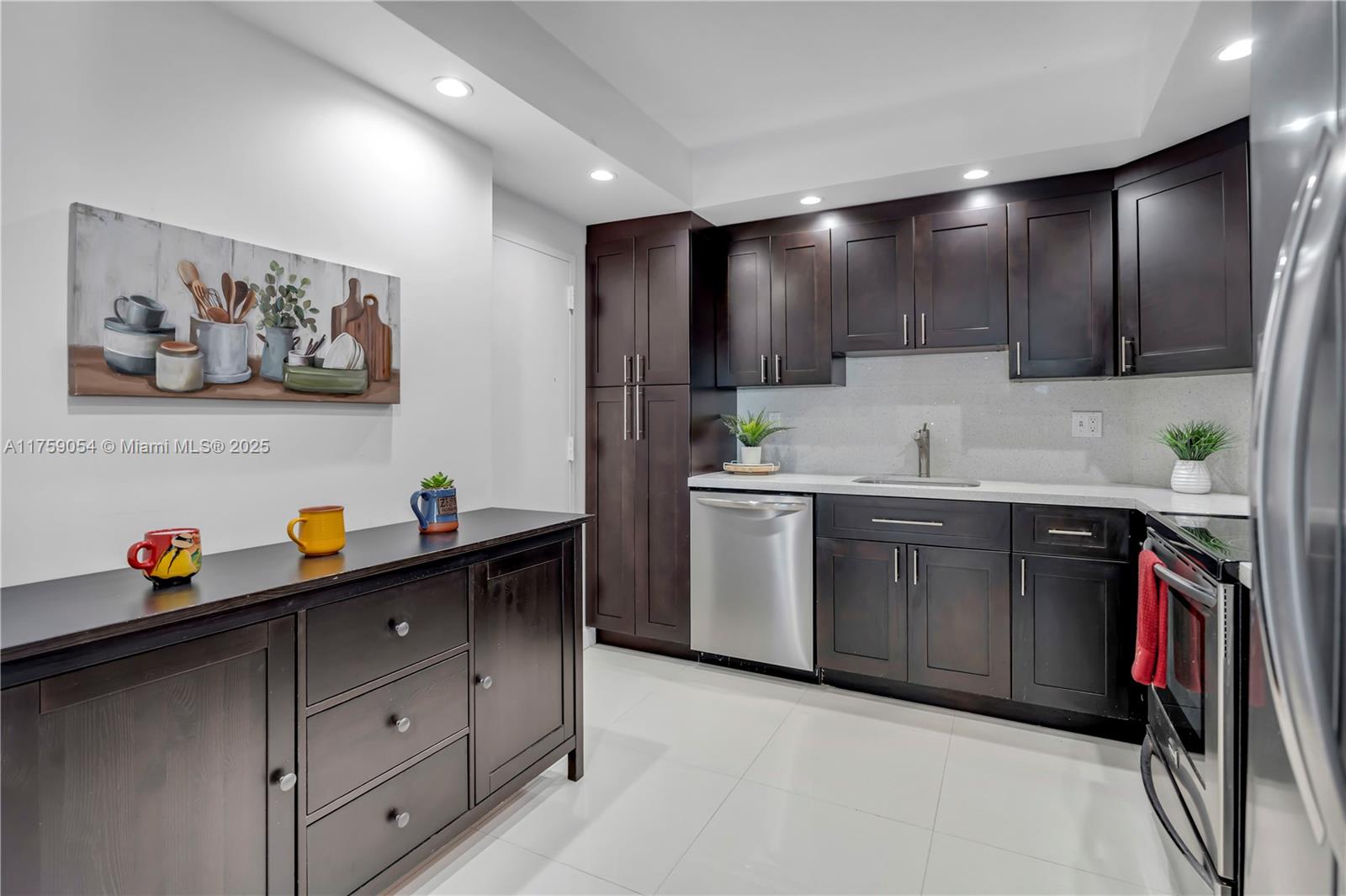 Property for Sale at 500 Bayview Dr 231, Sunny Isles Beach, Miami-Dade County, Florida - Bedrooms: 2 
Bathrooms: 2  - $399,990
