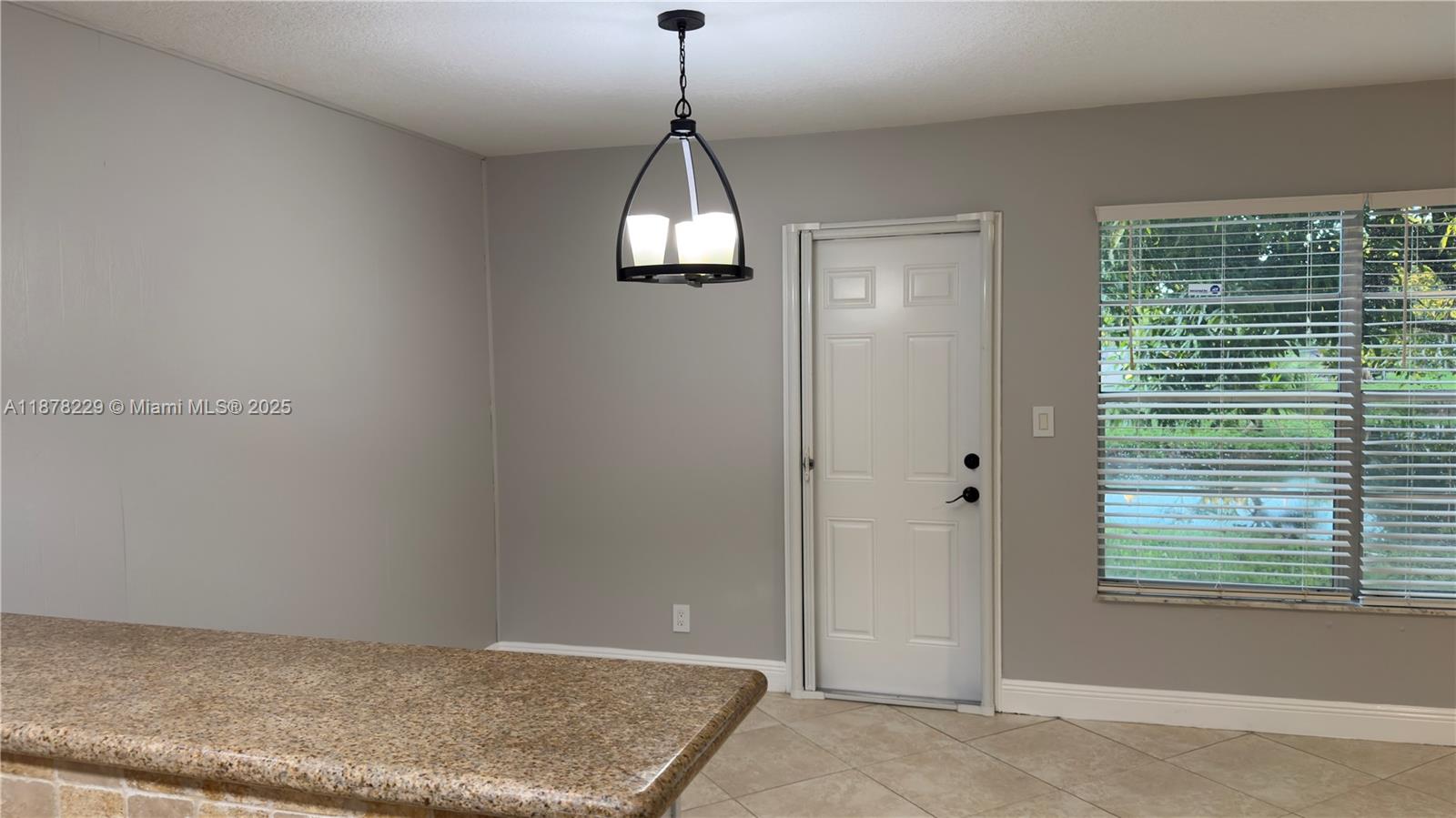 COLONIES CONDO - Residential