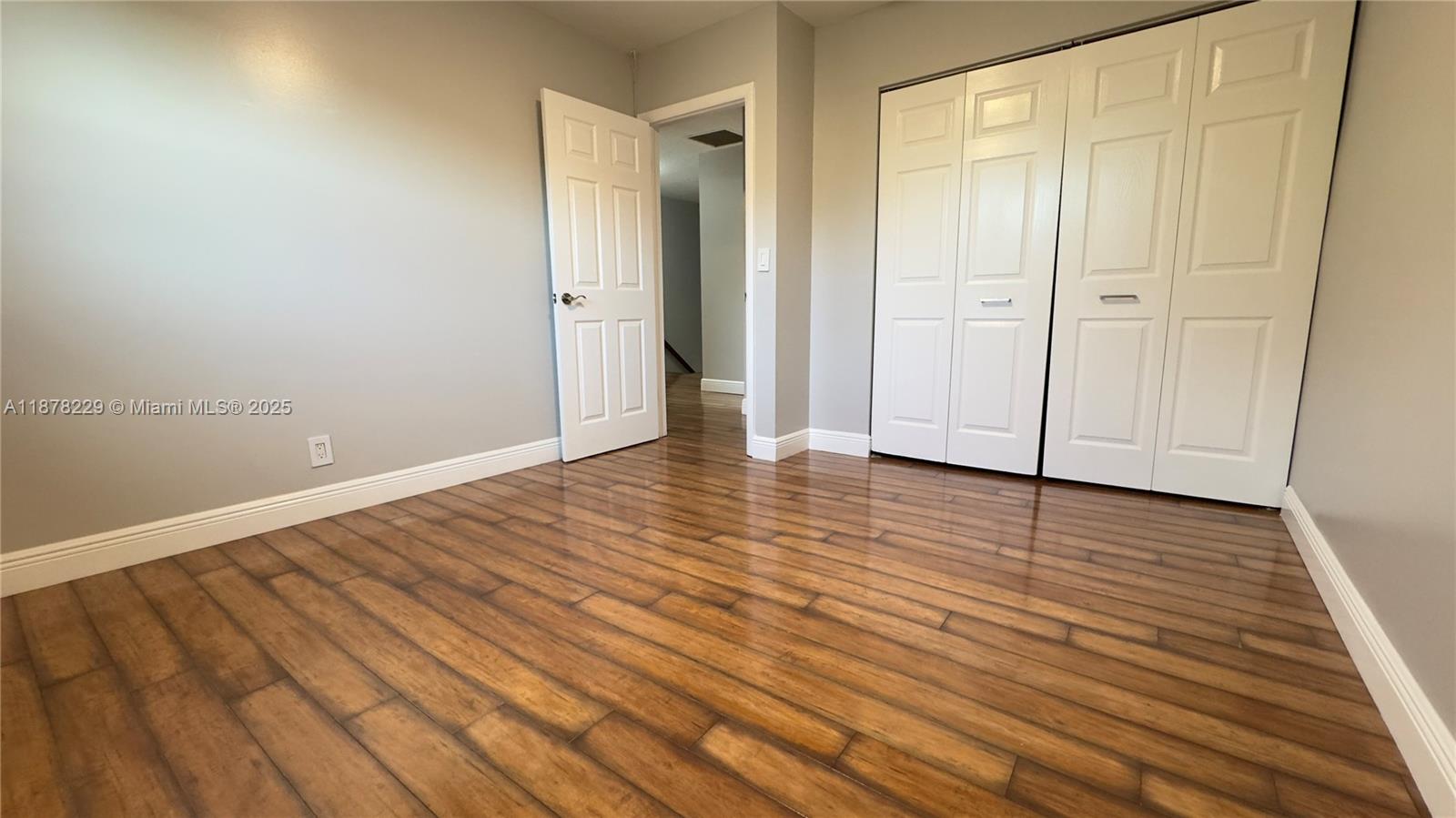 COLONIES CONDO - Residential