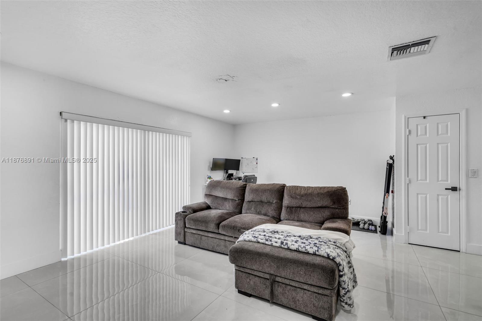 SUGARLOAF PARK PHASE 1 CO - Residential