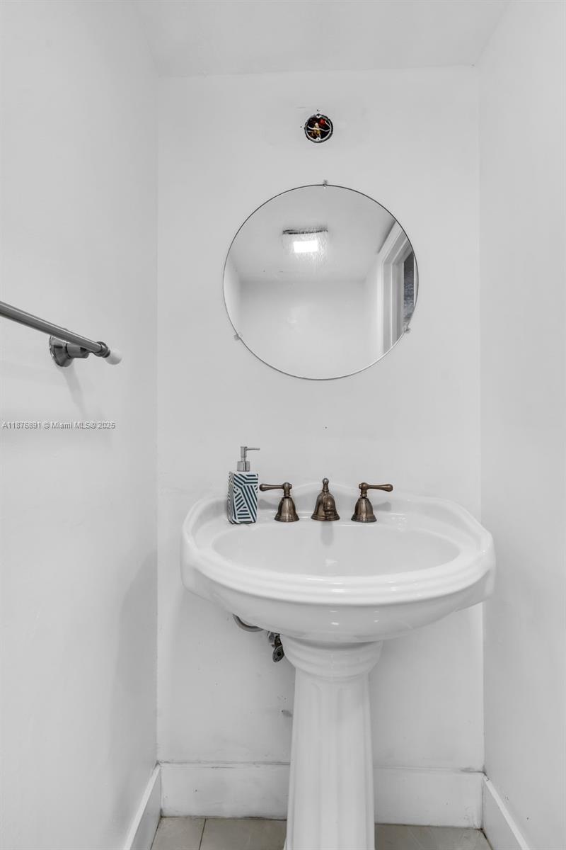 SUGARLOAF PARK PHASE 1 CO - Residential