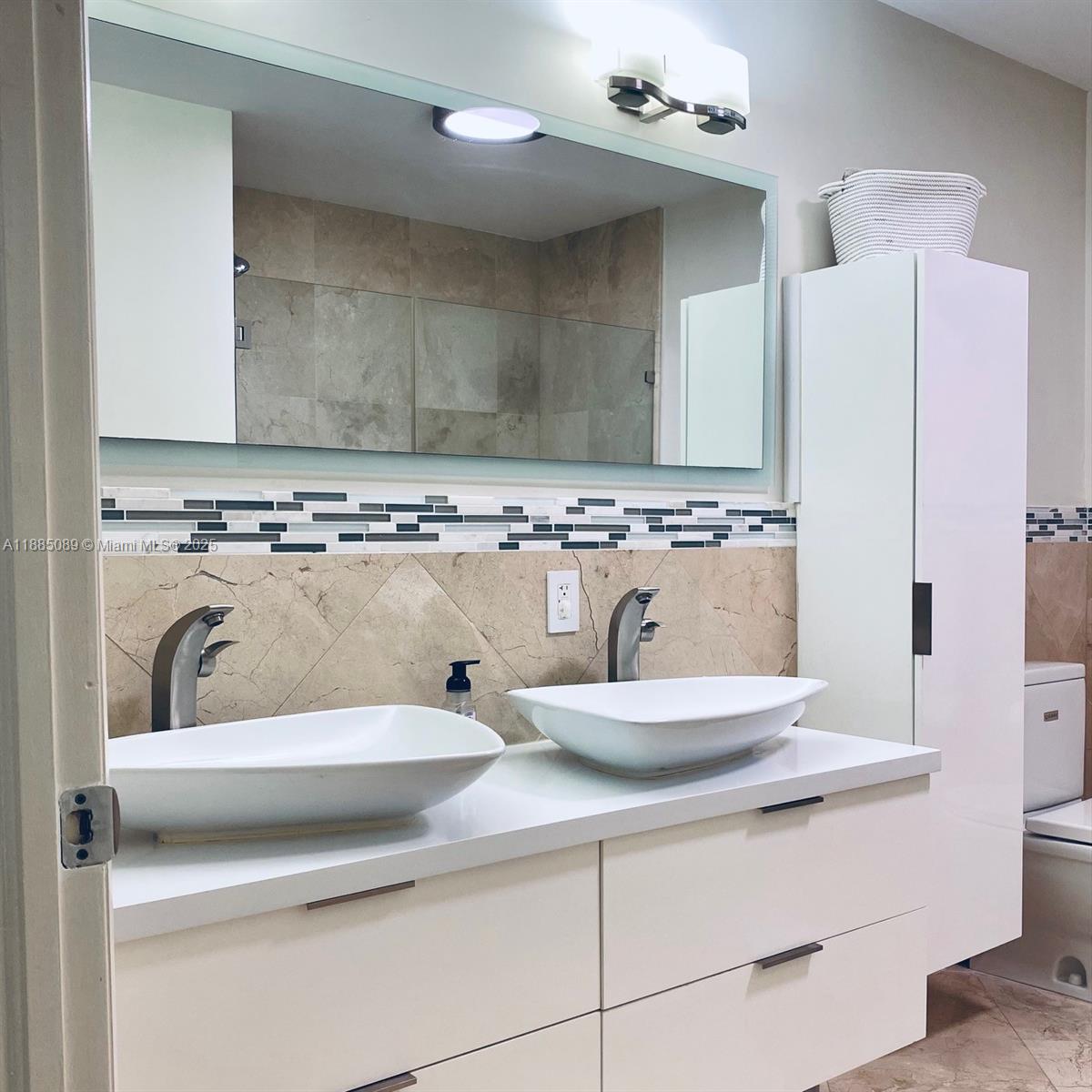 DORAL ISLES RIVIERA - Residential