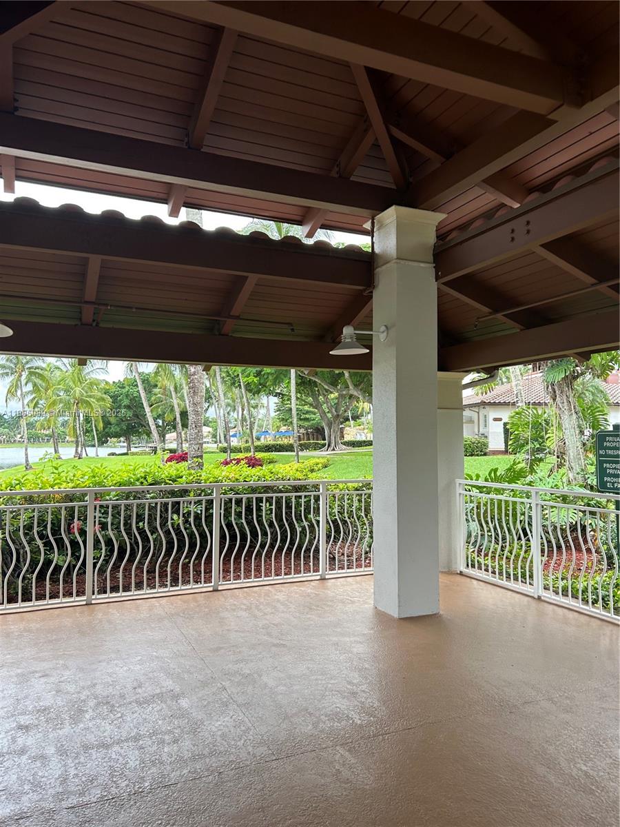 DORAL ISLES RIVIERA - Residential