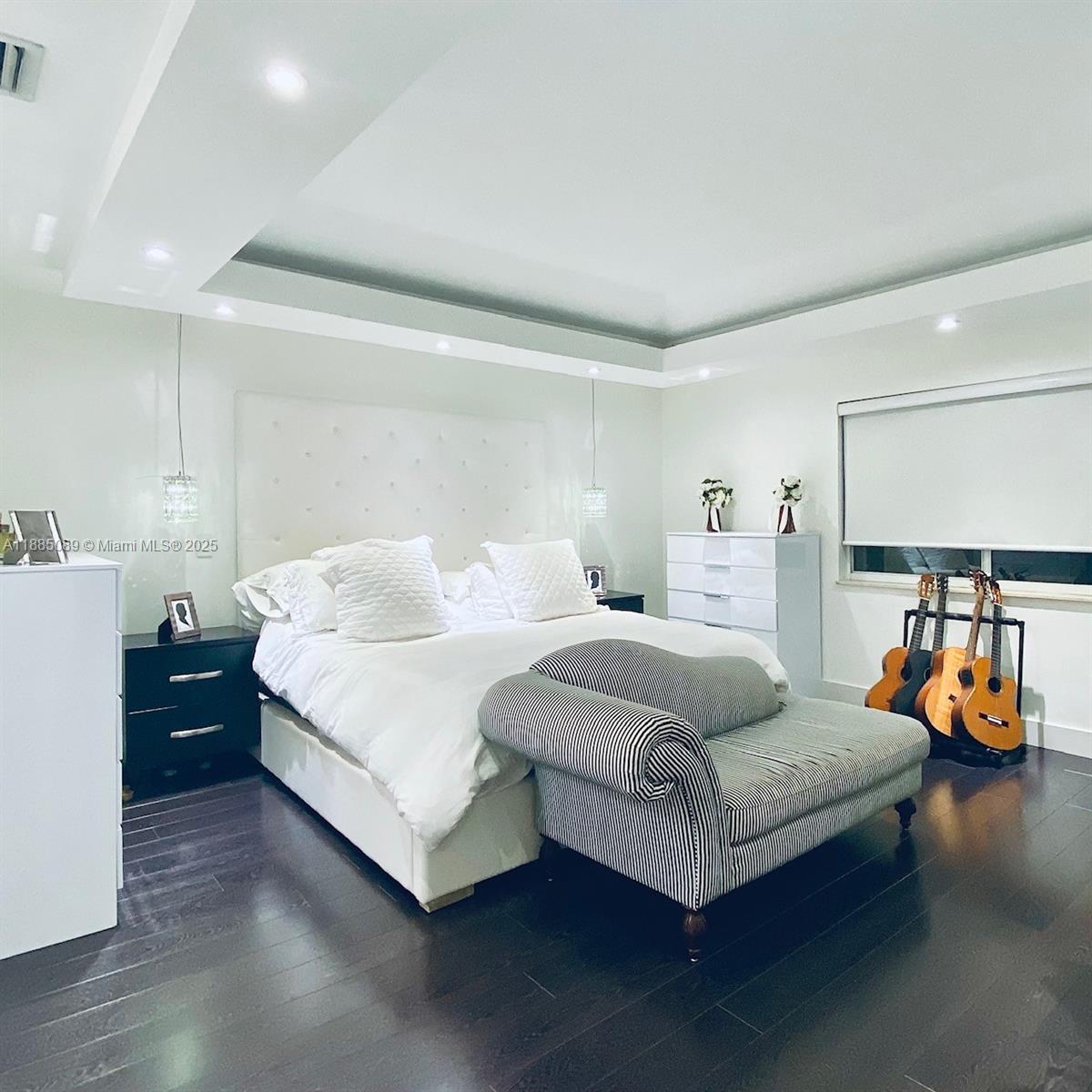 DORAL ISLES RIVIERA - Residential