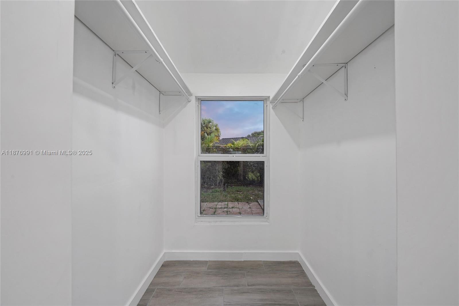 THE DELLS - Residential Lease