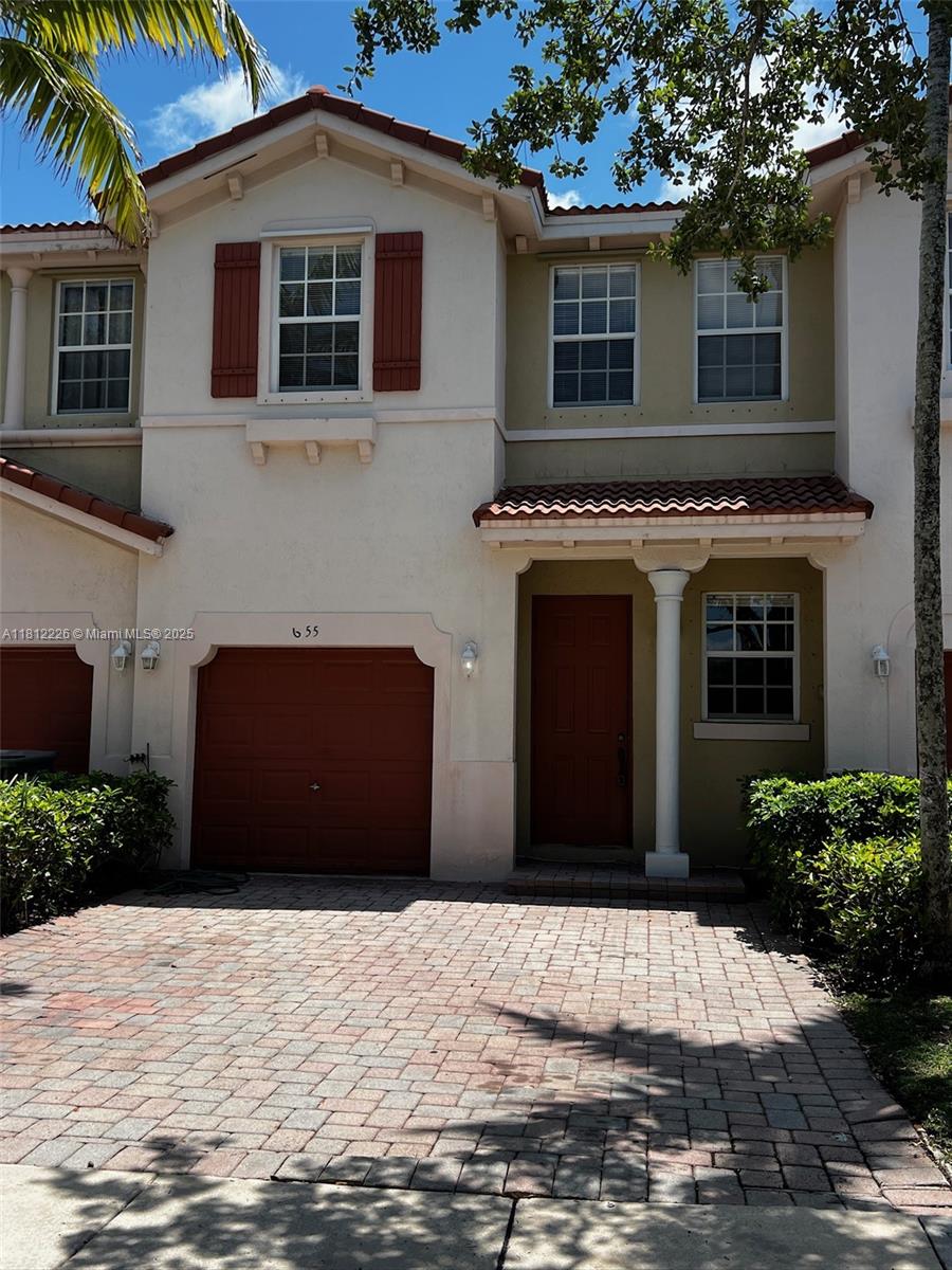 Rental Property at 655 Ne 21st Ter 655, Homestead, Miami-Dade County, Florida - Bedrooms: 3 
Bathrooms: 3  - $2,600 MO.