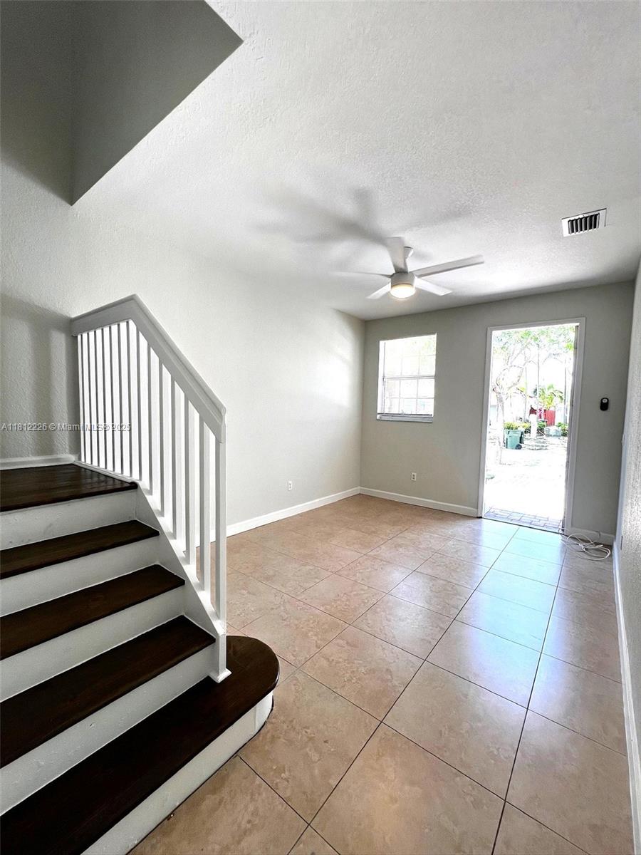 655 NE 21st Ter 655