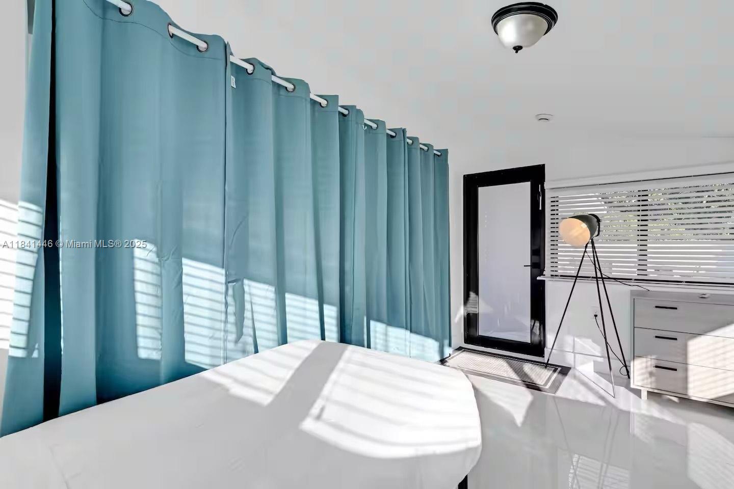 HIGHLAND MANOR SEC 2 - Residential Lease