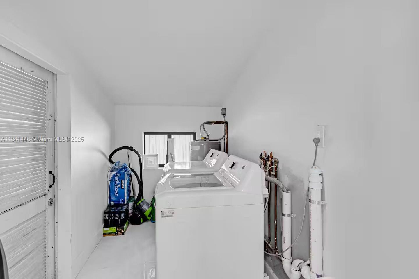 HIGHLAND MANOR SEC 2 - Residential Lease