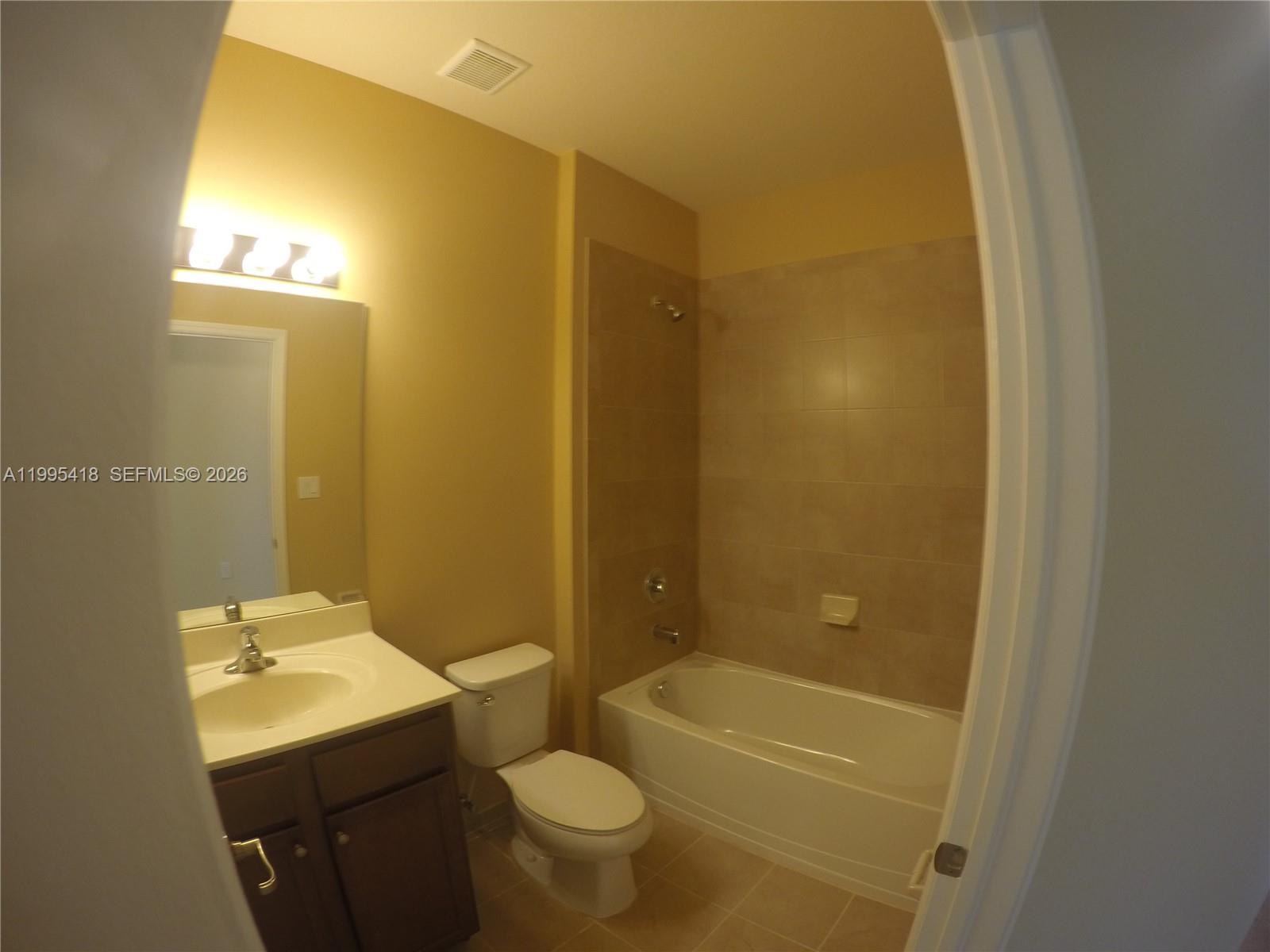 ST MAARTEN AT GRAND BAY C - Residential Lease