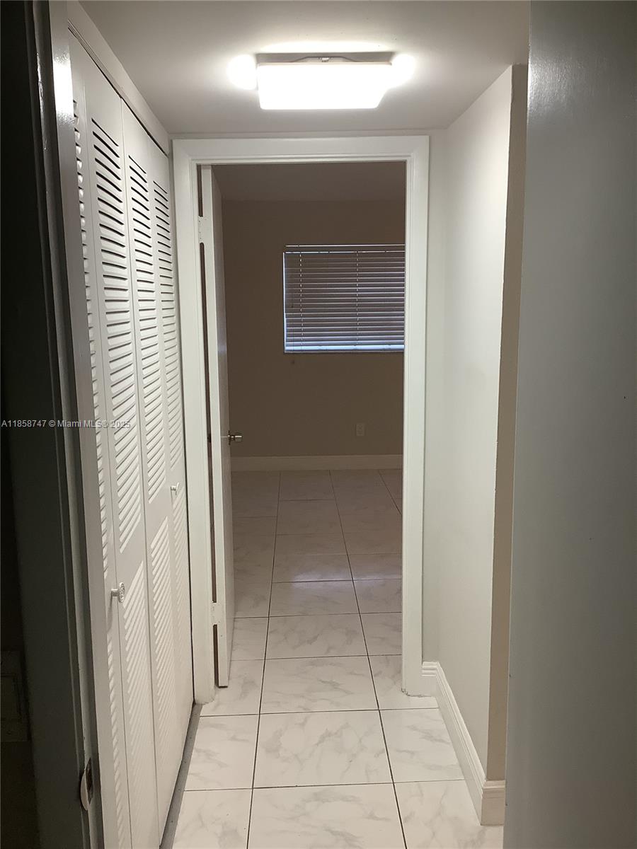 EMERALD CONDO - Residential