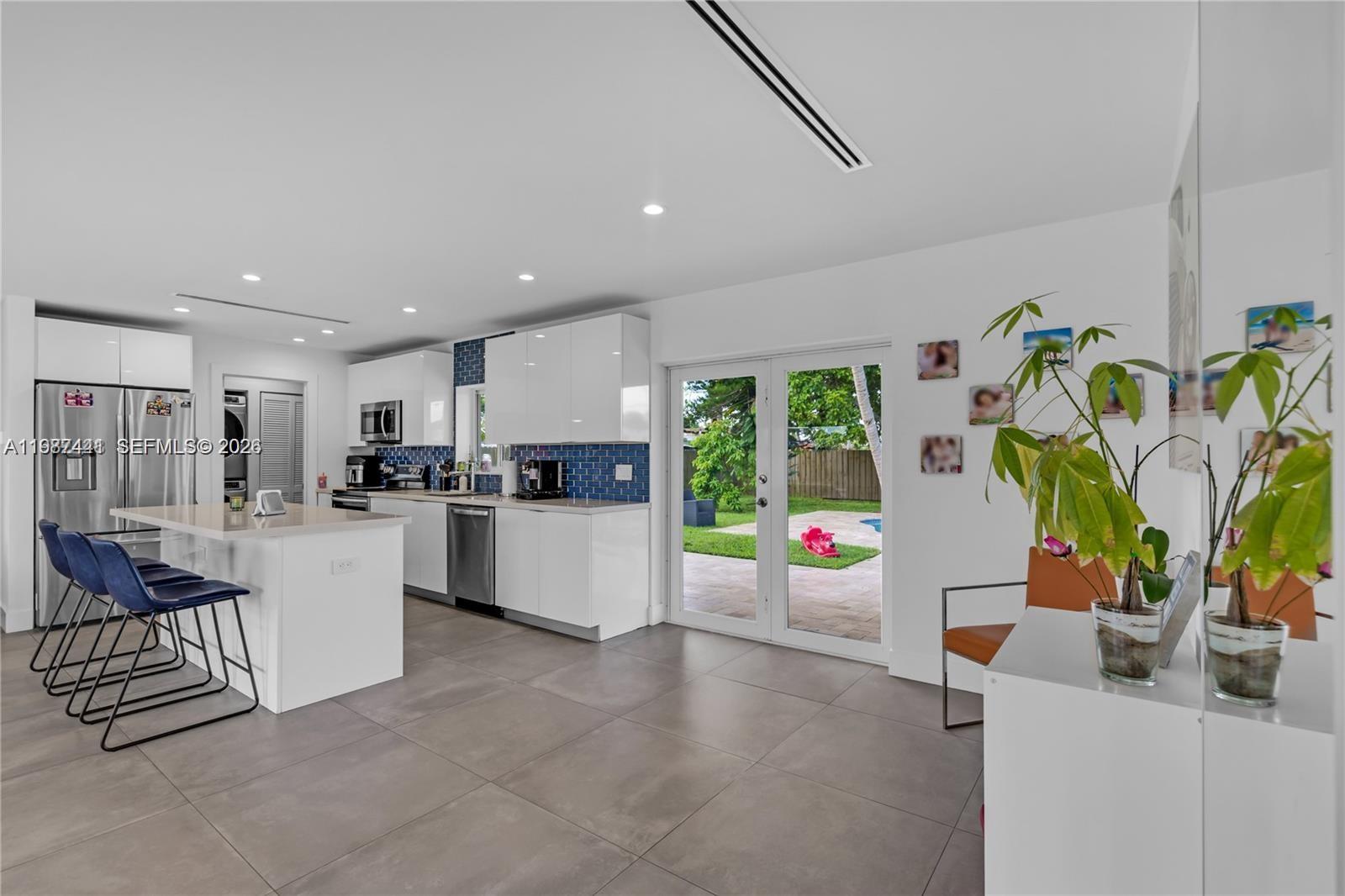 FAIRWAY PLAZA - Residential Lease