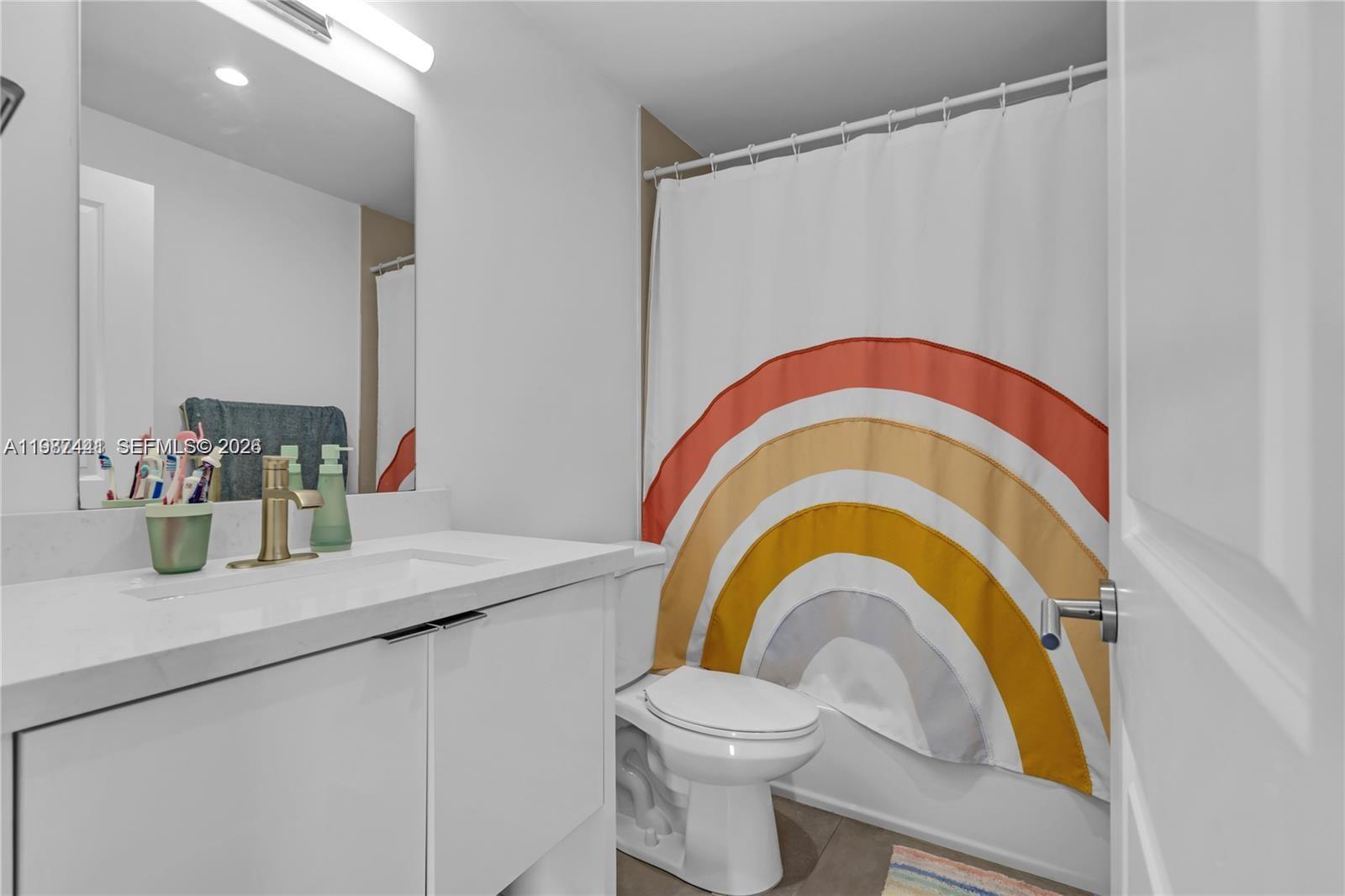 FAIRWAY PLAZA - Residential Lease