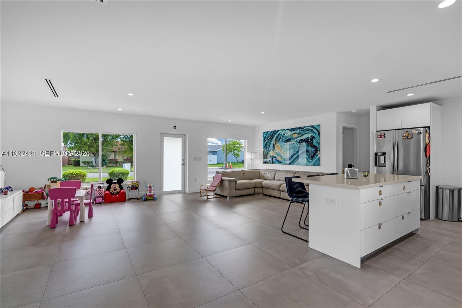 FAIRWAY PLAZA - Residential Lease