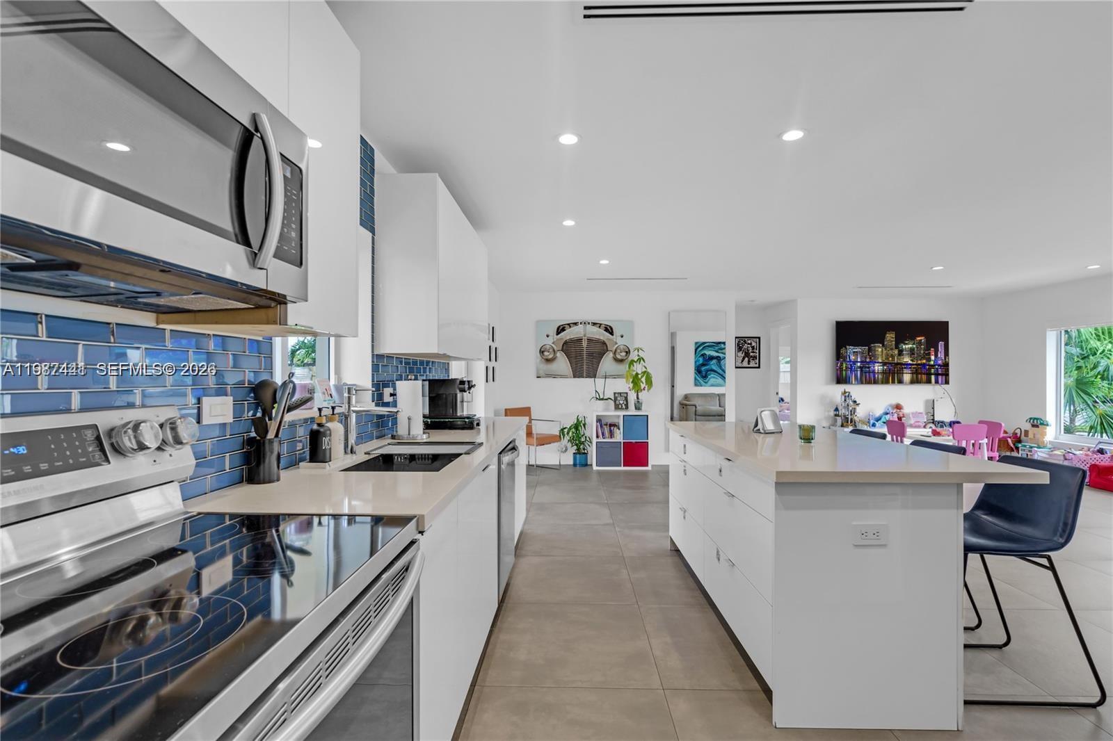 FAIRWAY PLAZA - Residential Lease