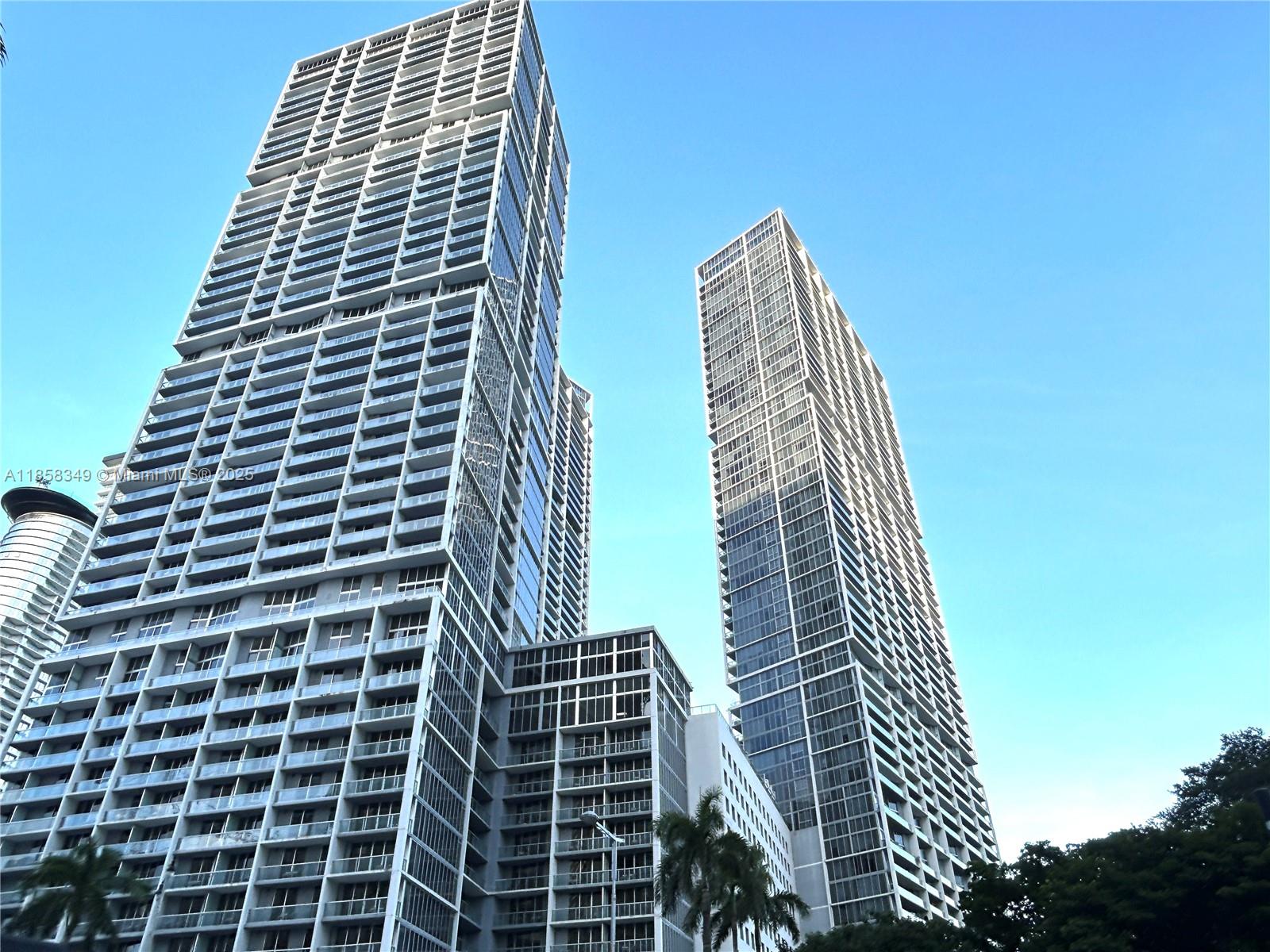 Experience luxury living in this beautiful, high-floor 2-bedroom, 2-bathroom plus den residence, situated in the
sought-after '07 line at The Icon Brickell. Unfurnished and ready for your personal touch, this stunning unit offers
sweeping Intracoastal and city views through floor-to-ceiling windows. Enjoy premium features such as high-end
appliances, elegant wood flooring, and generous closet space. Icon Brickell’s world-class amenities include a stateof-the-art fitness center, luxury spa, Olympic-size pool, Pilates and spinning rooms, a movie theater, 24/7 valet,
and more.