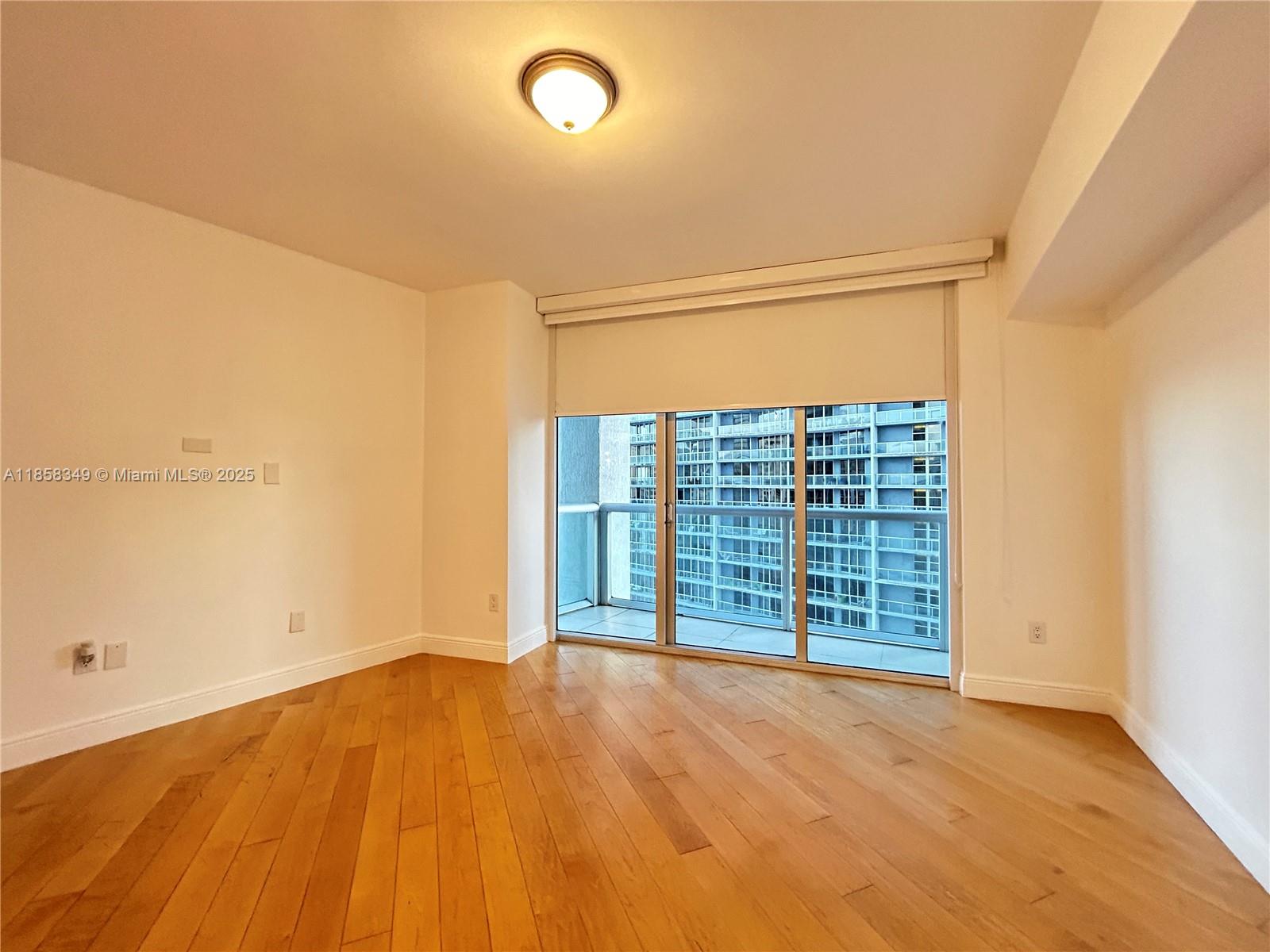 ICONBRICKELL CONDO NO 1 - Residential Lease