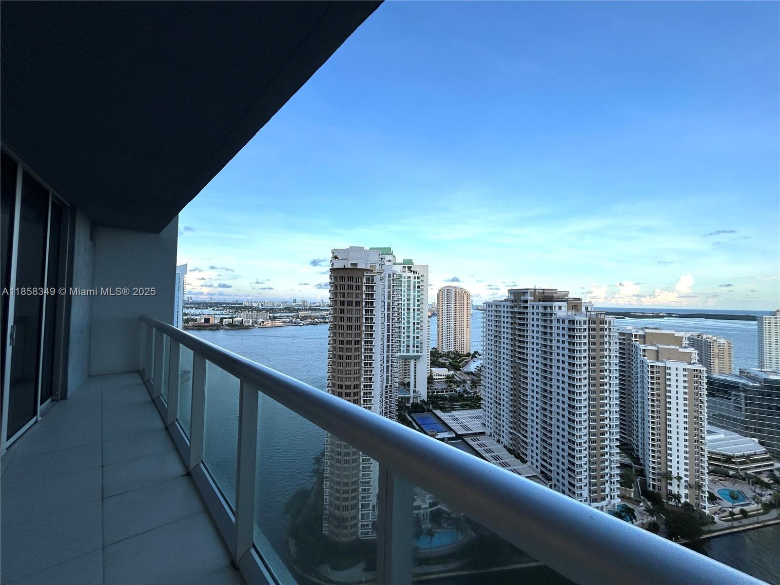 ICONBRICKELL CONDO NO 1 - Residential Lease