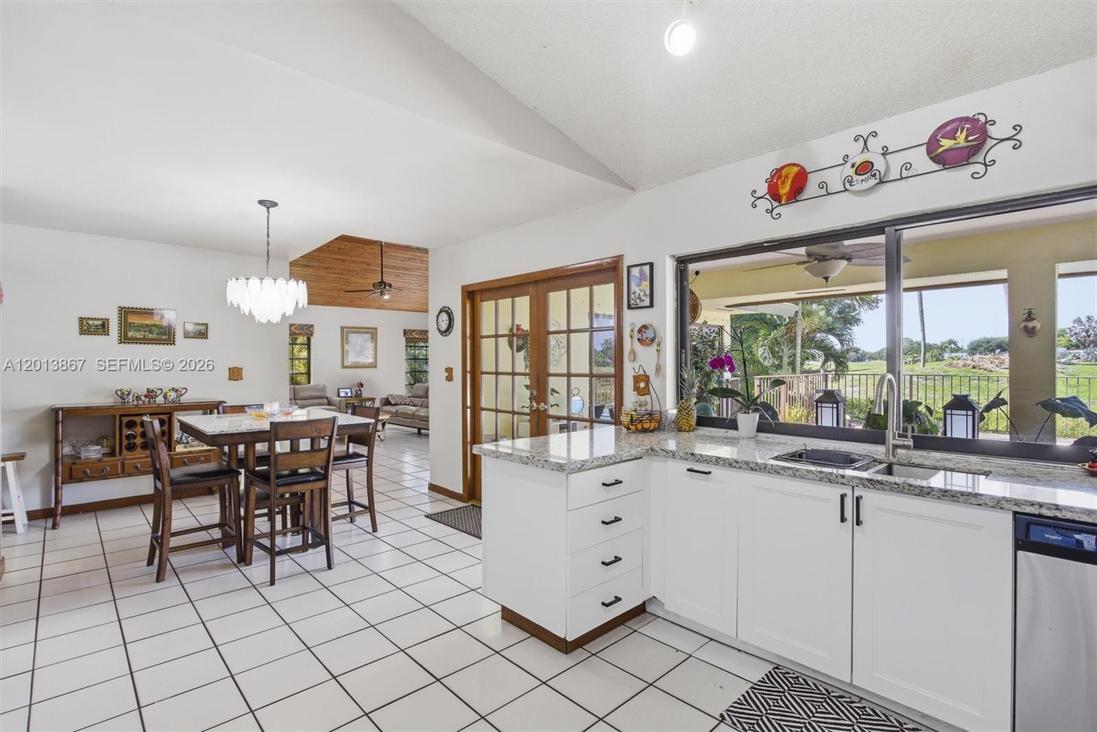 COUNTRY CLUB OF MIAMI EST - Residential