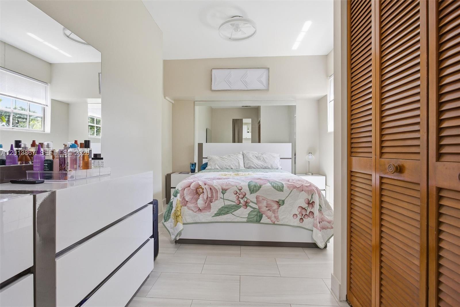COUNTRY CLUB OF MIAMI EST - Residential