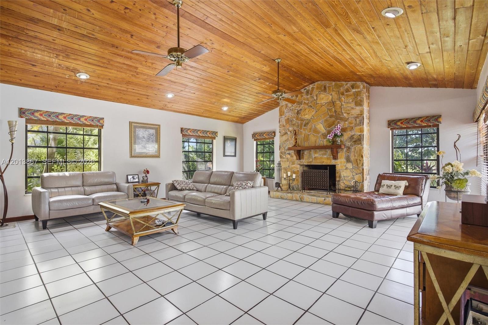 COUNTRY CLUB OF MIAMI EST - Residential