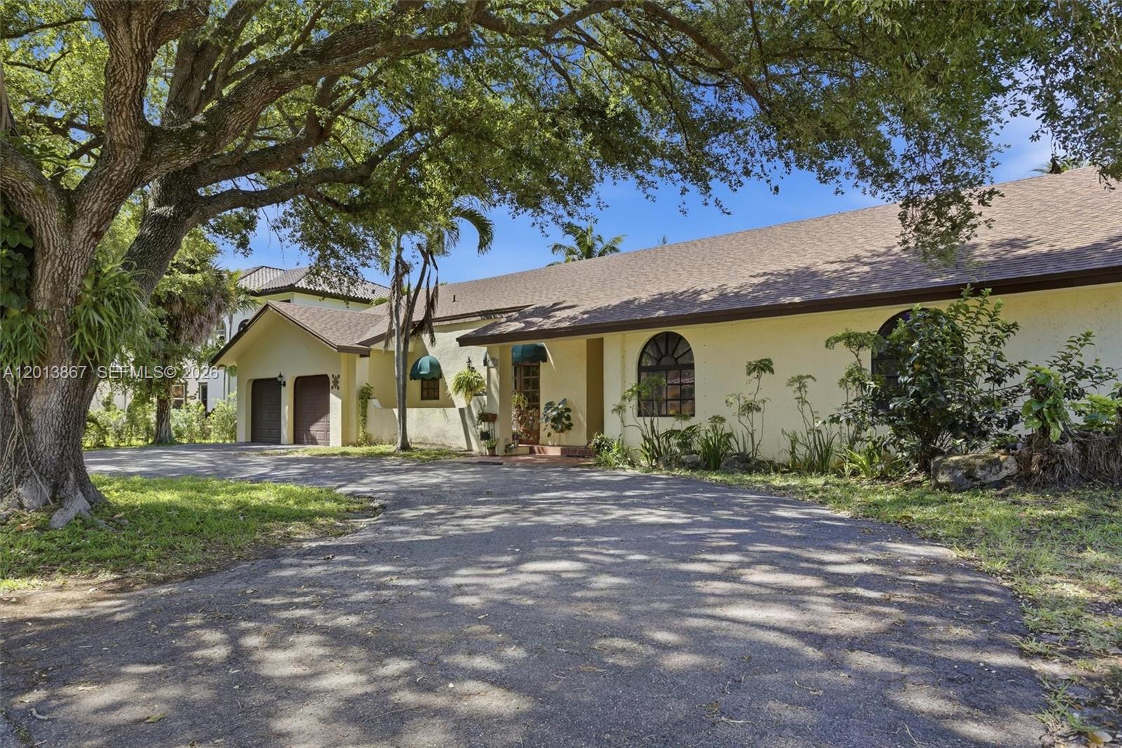 COUNTRY CLUB OF MIAMI EST - Residential