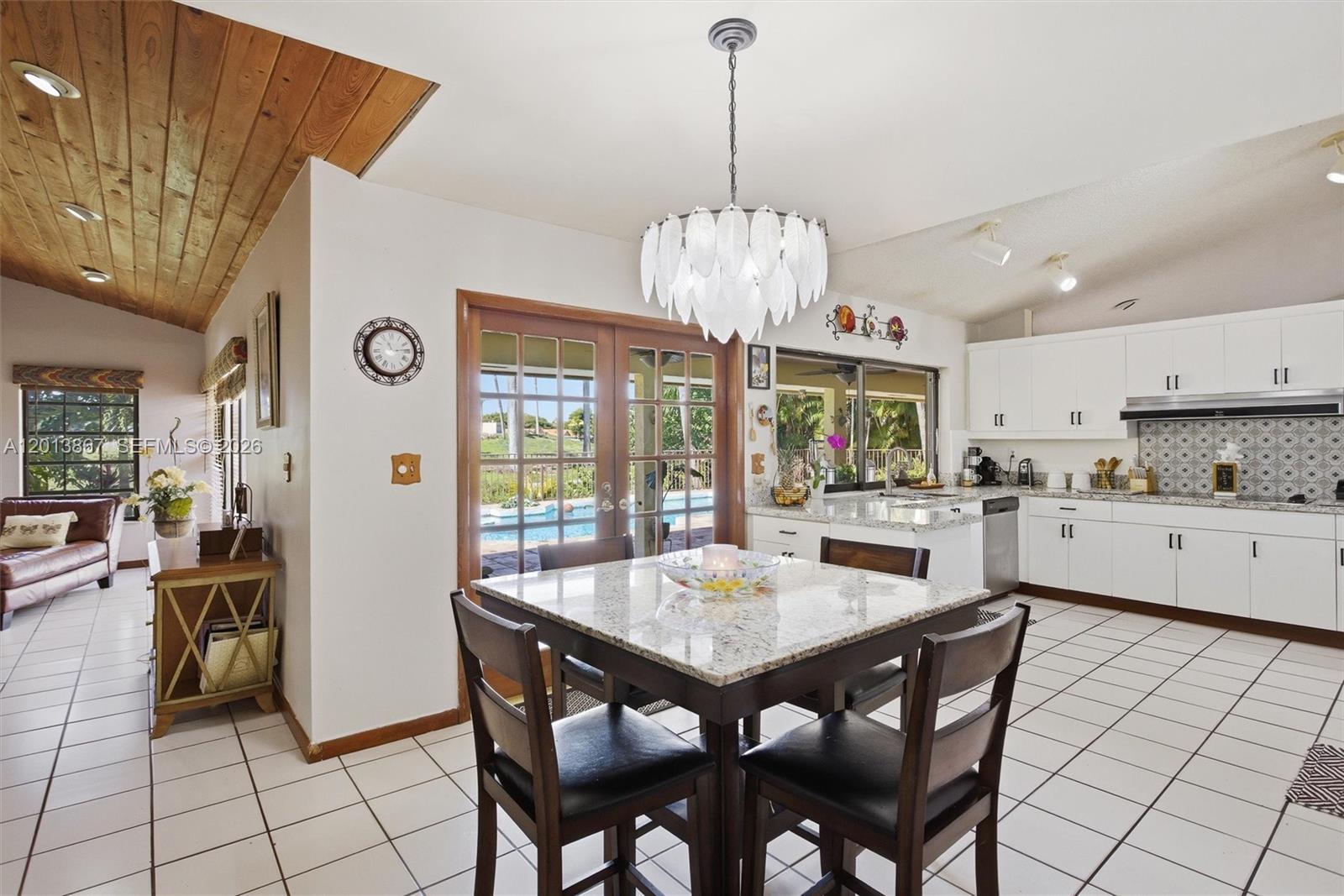 COUNTRY CLUB OF MIAMI EST - Residential