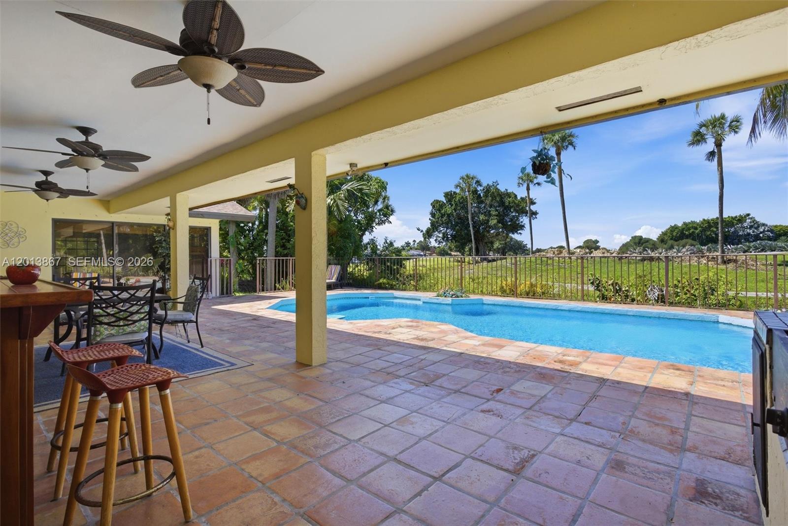 COUNTRY CLUB OF MIAMI EST - Residential