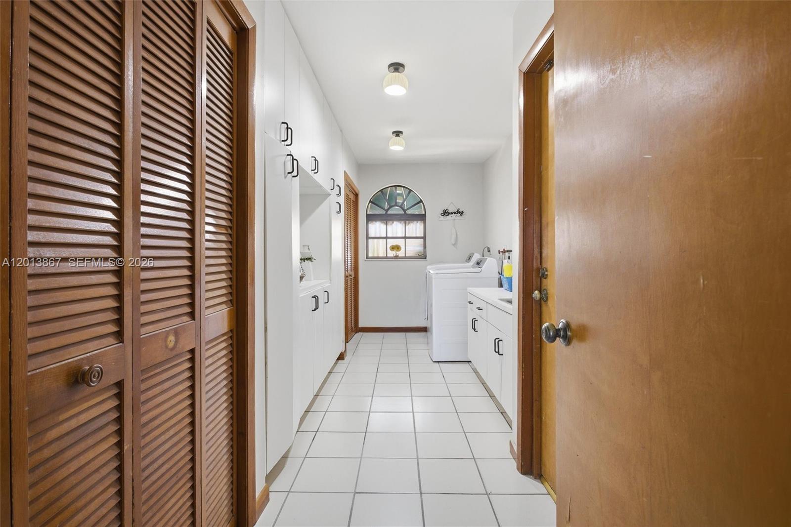 COUNTRY CLUB OF MIAMI EST - Residential