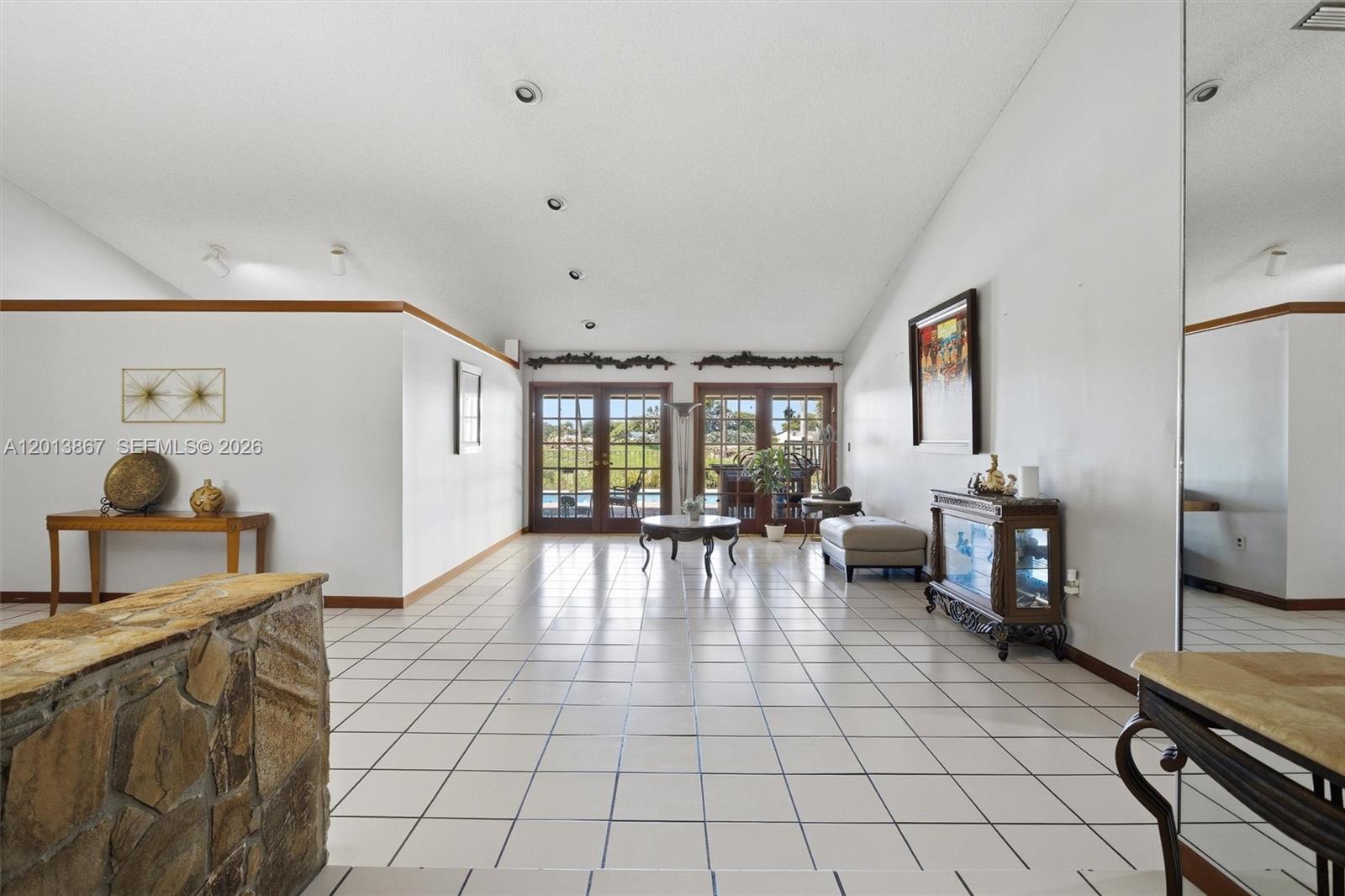 COUNTRY CLUB OF MIAMI EST - Residential