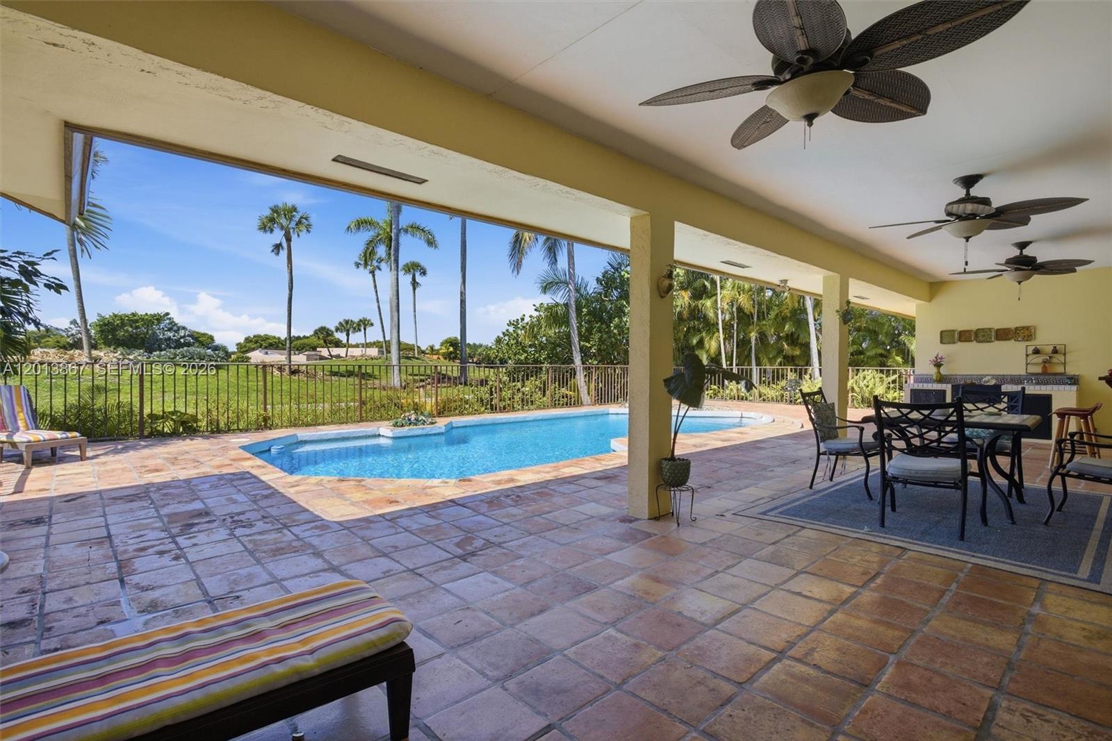 COUNTRY CLUB OF MIAMI EST - Residential
