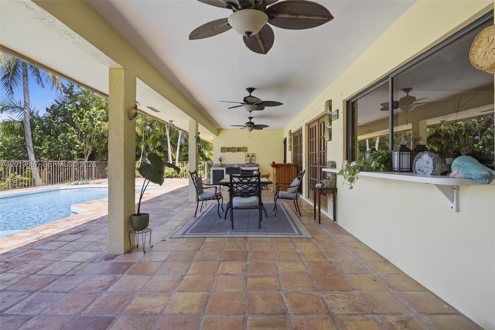 COUNTRY CLUB OF MIAMI EST - Residential